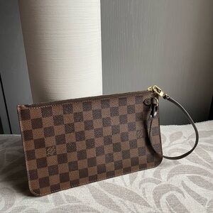 Louis Vuitton Damier Ebene Neverfull pouch